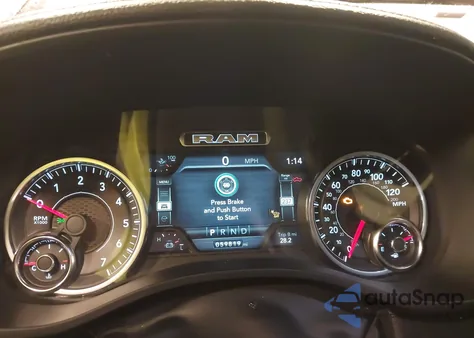 2022 Ram 1500 Laramie 4X4 5'7 Box z USA, uszkodzony, nr VIN 1C6RRFJG0NN269855